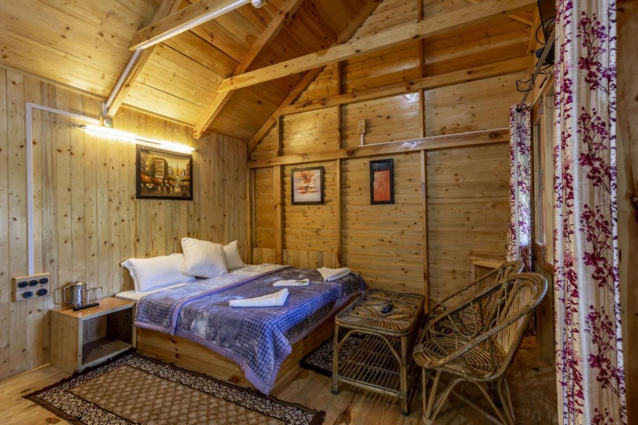 Mid Conifer Cottage Далхаузі Екстер'єр фото