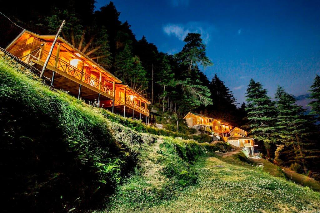 Mid Conifer Cottage Далхаузі Екстер'єр фото